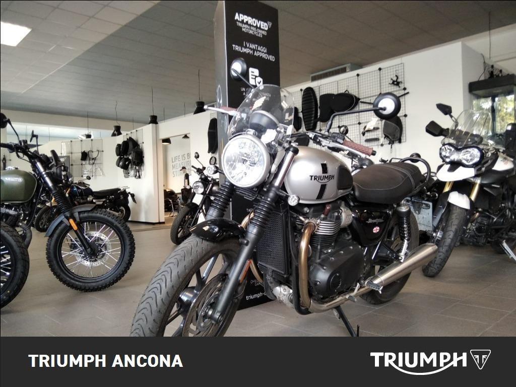 TRIUMPH Street Twin 900 