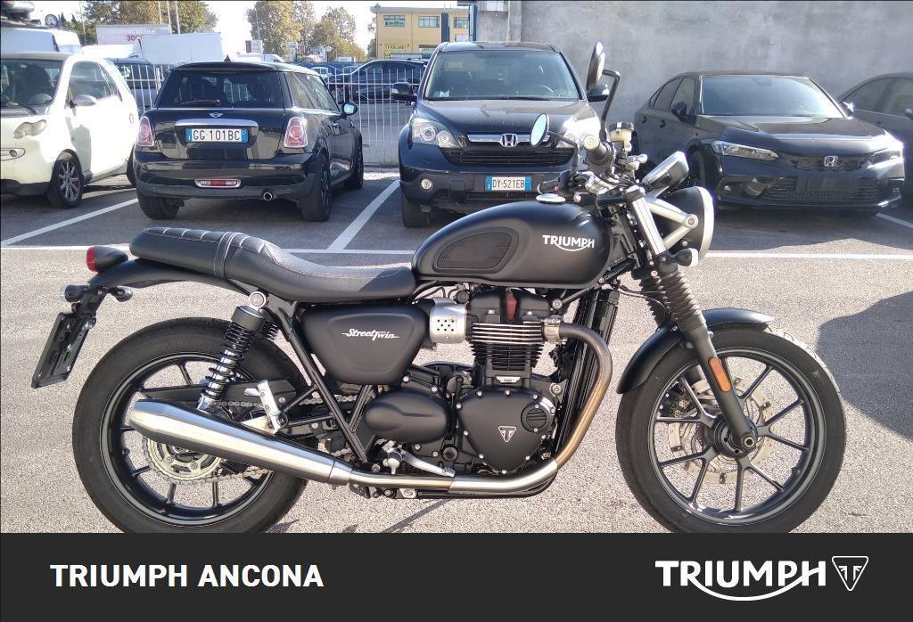 TRIUMPH Street Twin 900 