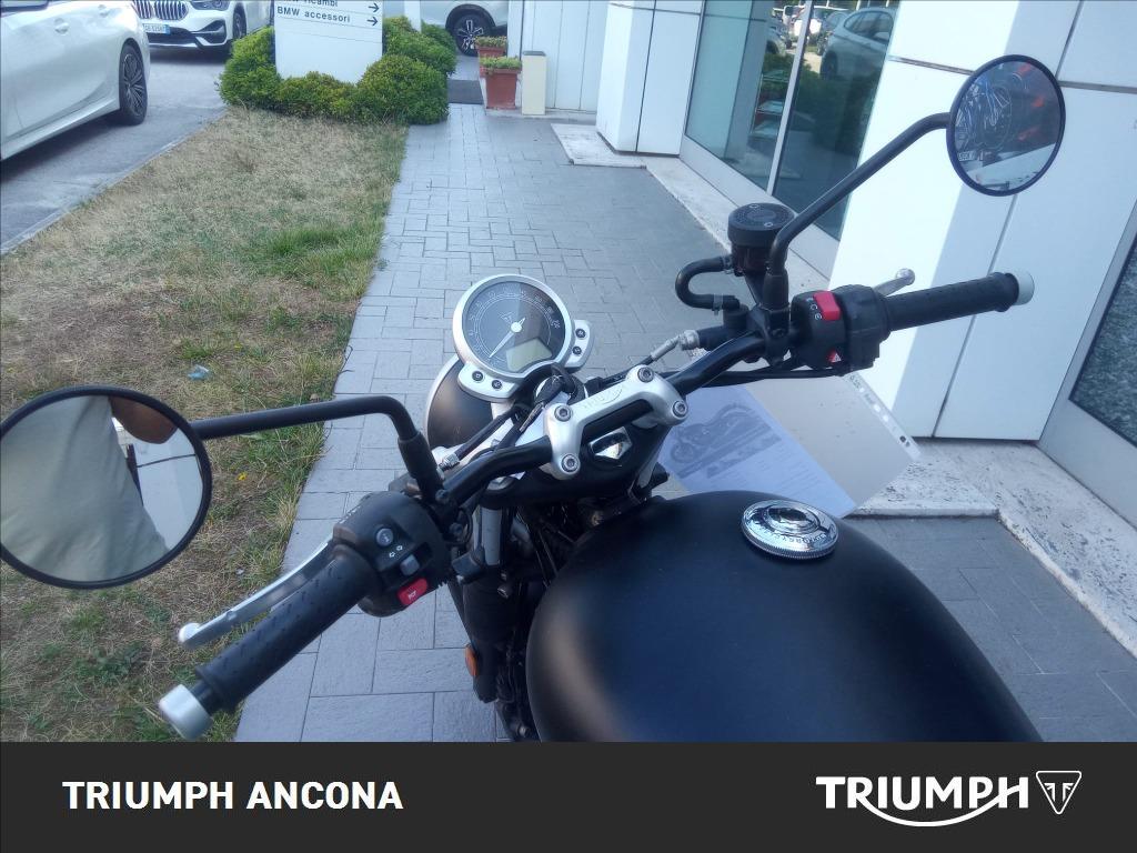 TRIUMPH Street Twin 900 