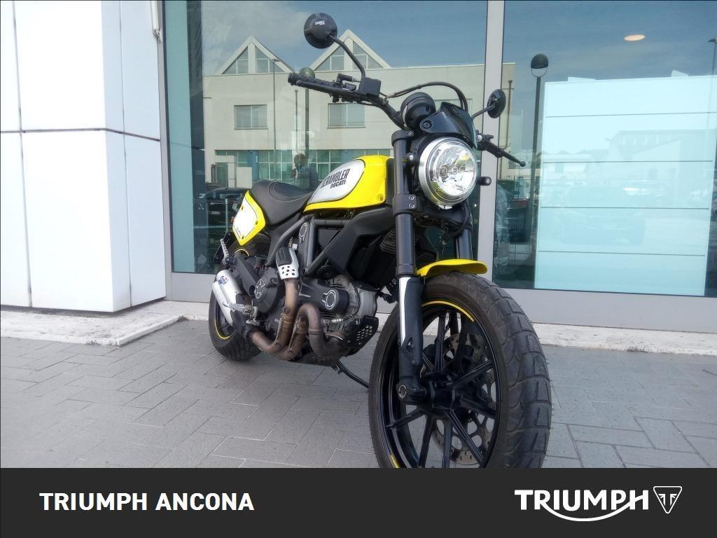 DUCATI Scrambler 800 Flat Track Pro