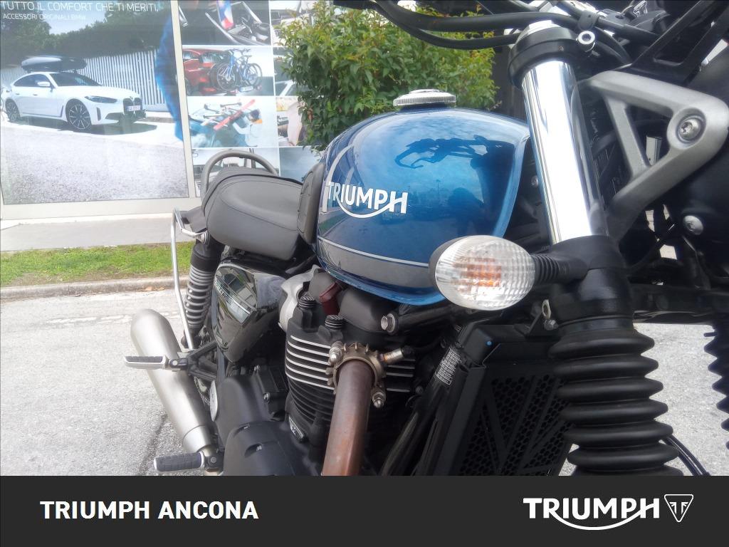 TRIUMPH Street Twin 900 