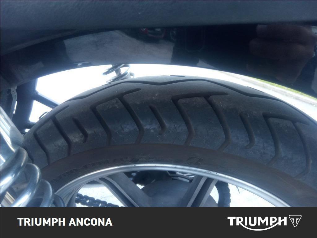 TRIUMPH Bonneville 865 SE