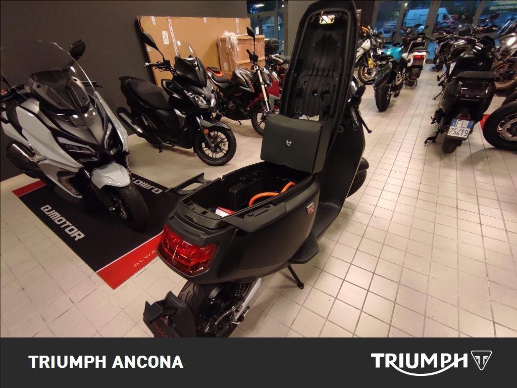 NIU MQi GT Evo 100km/h