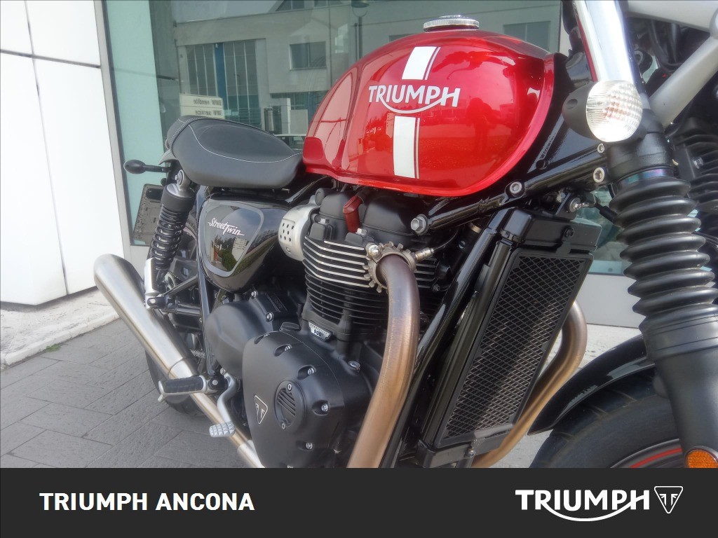 TRIUMPH Street Twin 900 