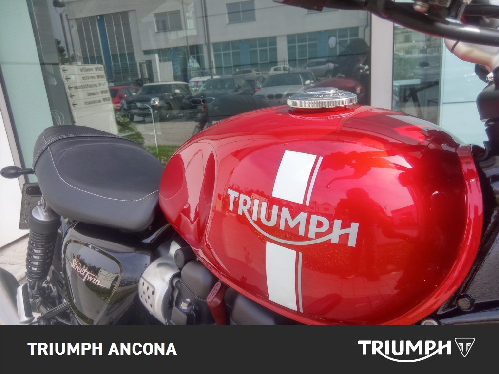 TRIUMPH Street Twin 900 