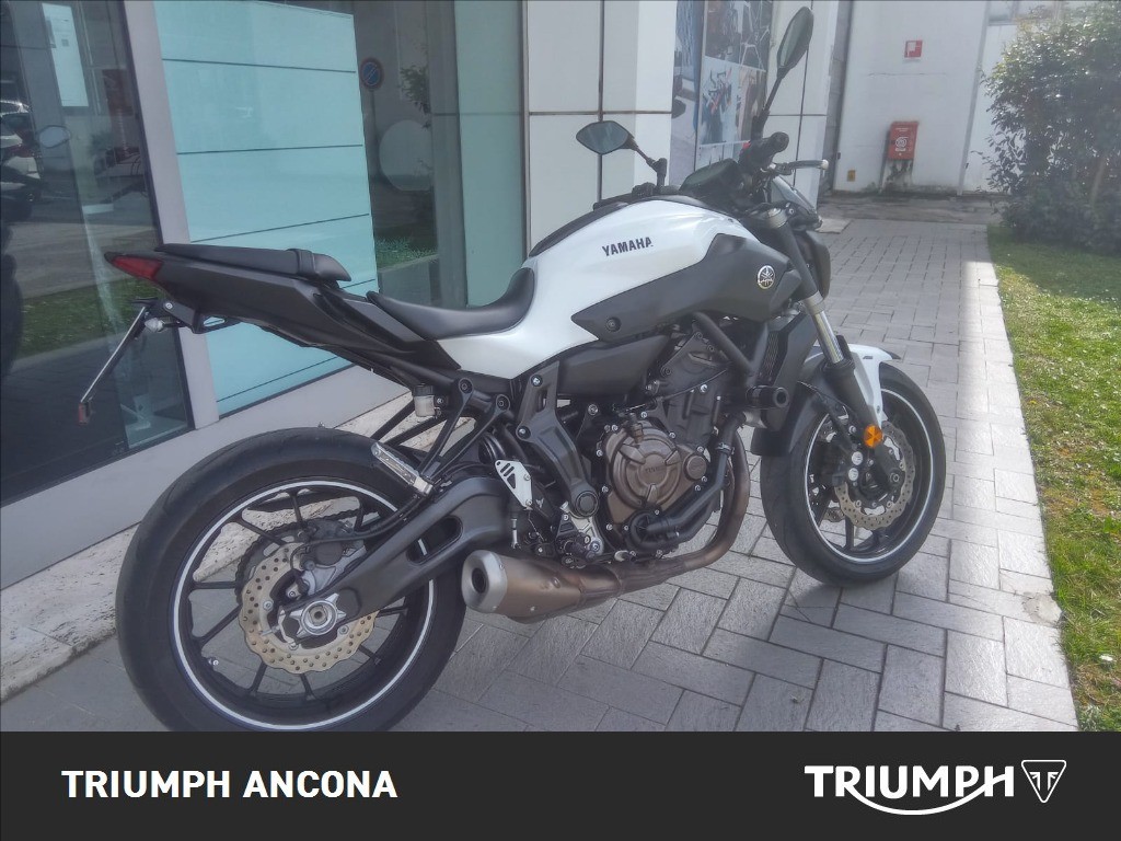 YAMAHA MT-07 690 Abs