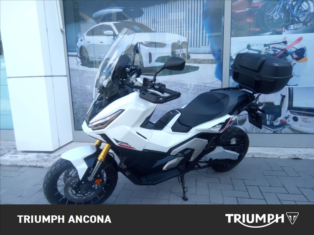 HONDA X-ADV 750 DCT Abs