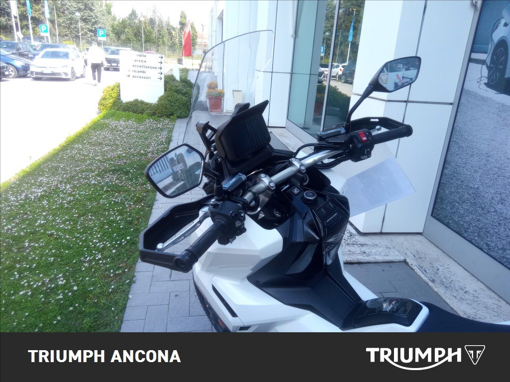 HONDA X-ADV 750 DCT Abs