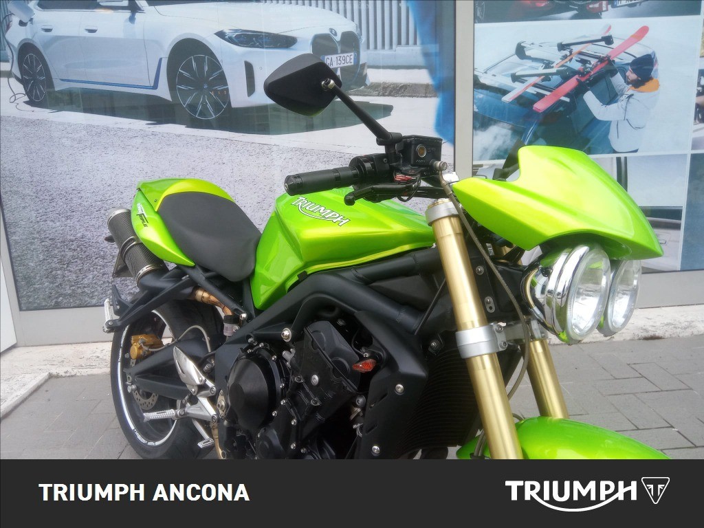 TRIUMPH Street Triple 675 