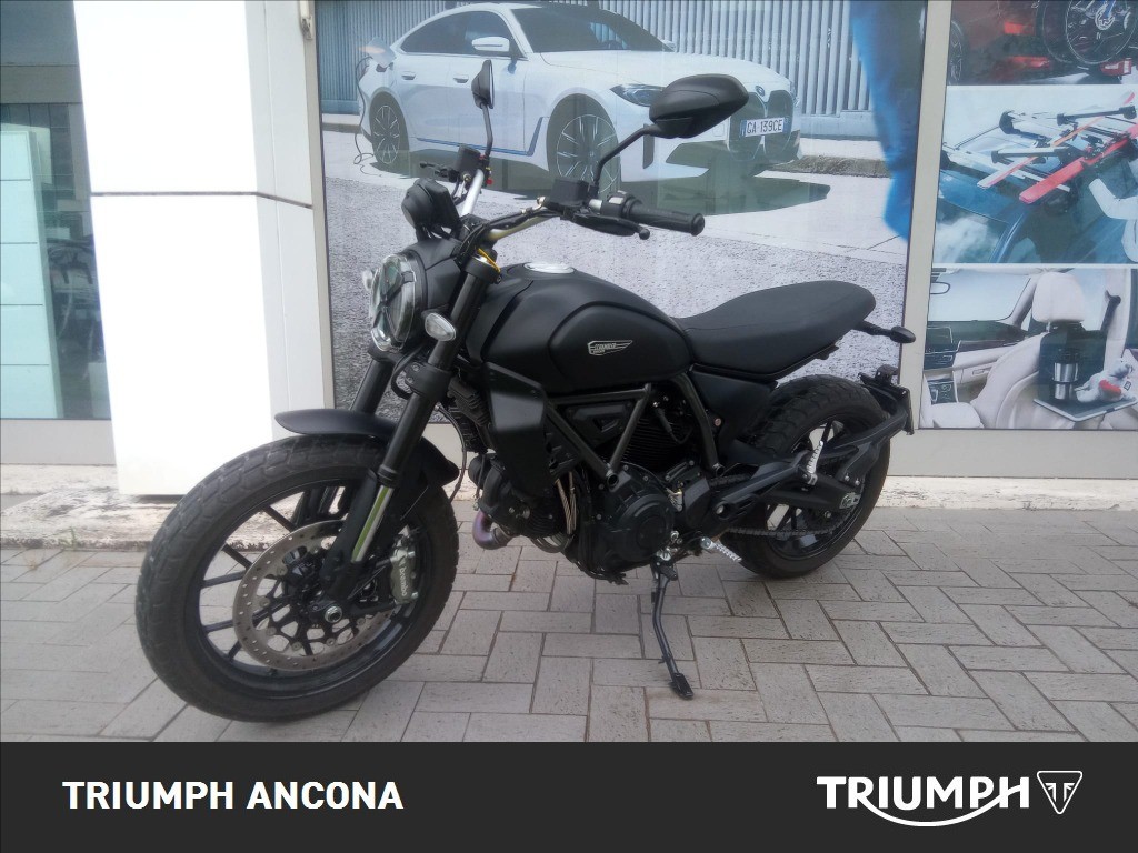 DUCATI Scrambler 800 Icon Dark