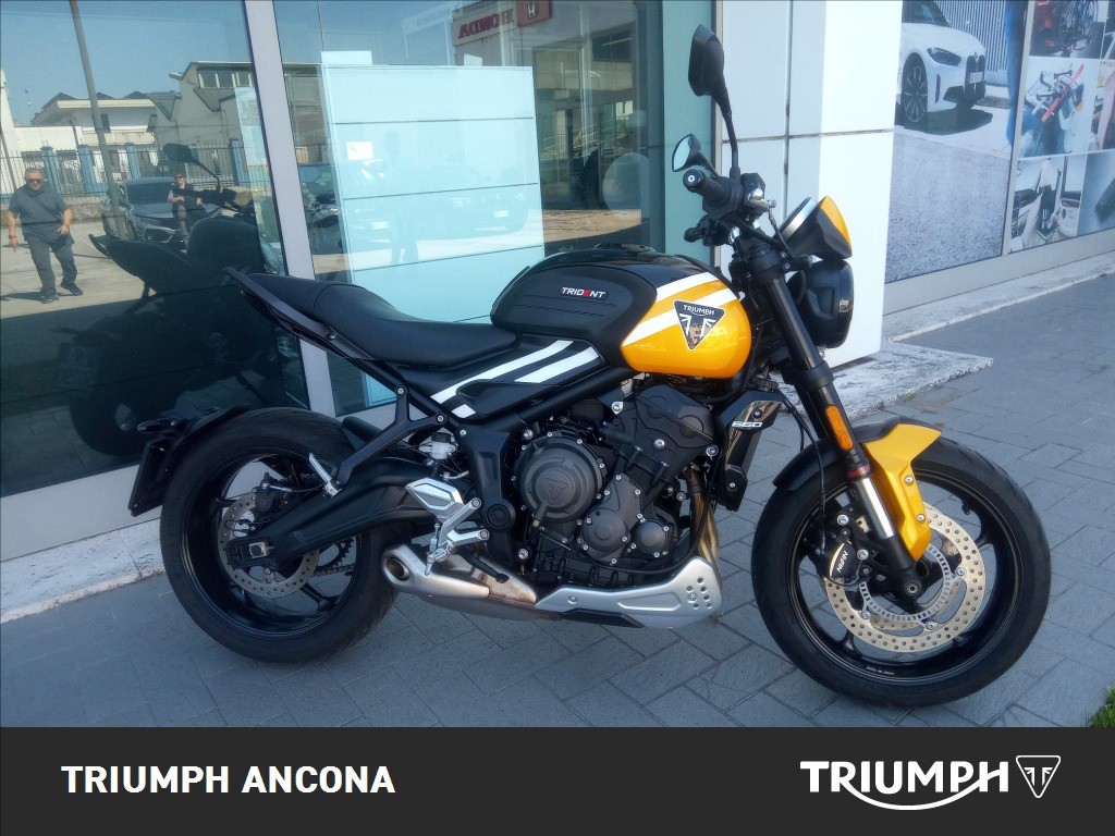 TRIUMPH Trident 660 Cosmic Yellow / Sapphire Black Abs