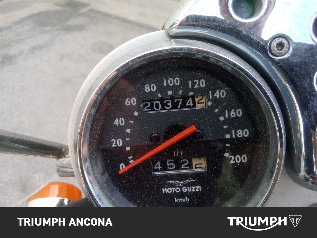 MOTO GUZZI Nevada 750 