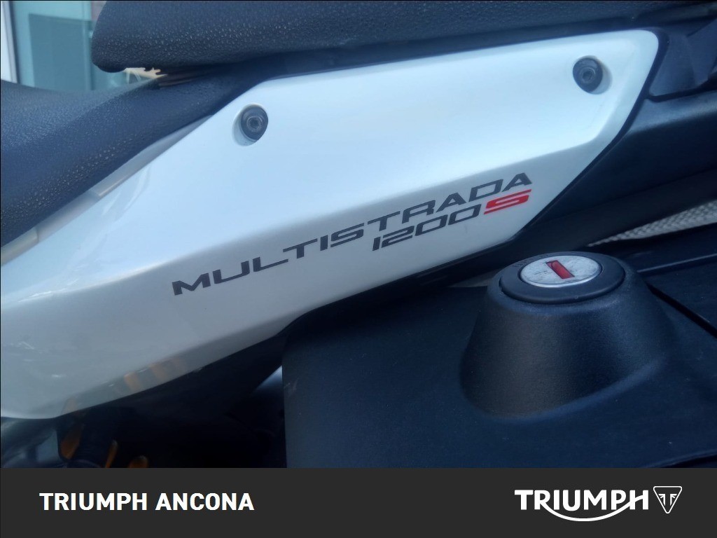 DUCATI Multistrada 1200 S Touring