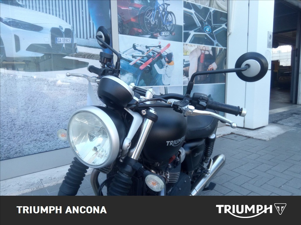 TRIUMPH Street Twin 900 