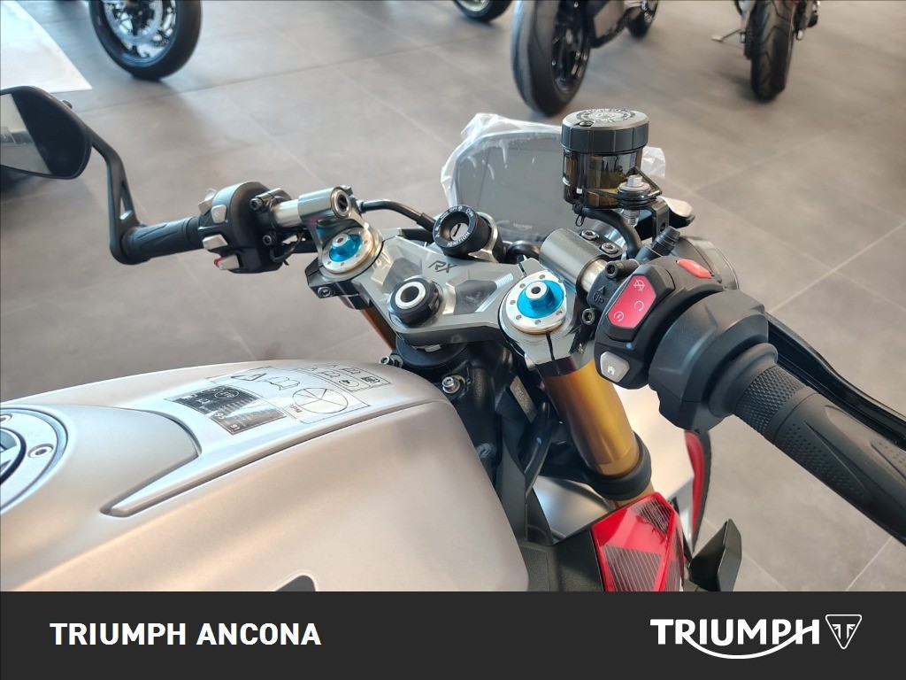 TRIUMPH Street Triple 765 RX
