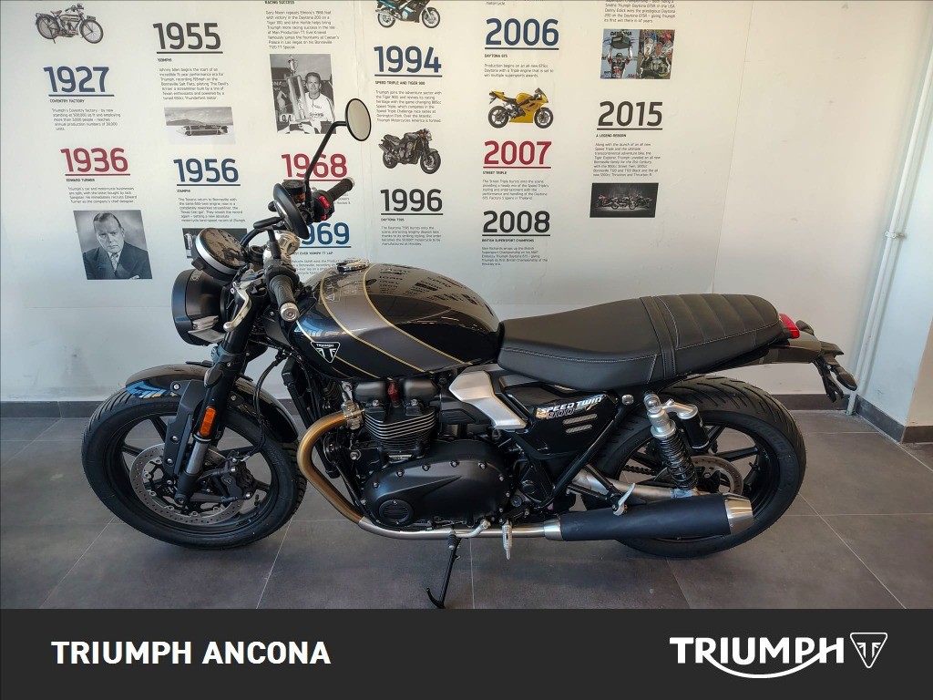 TRIUMPH Speed Twin 900 Phantom Black/Aurum Gold Abs