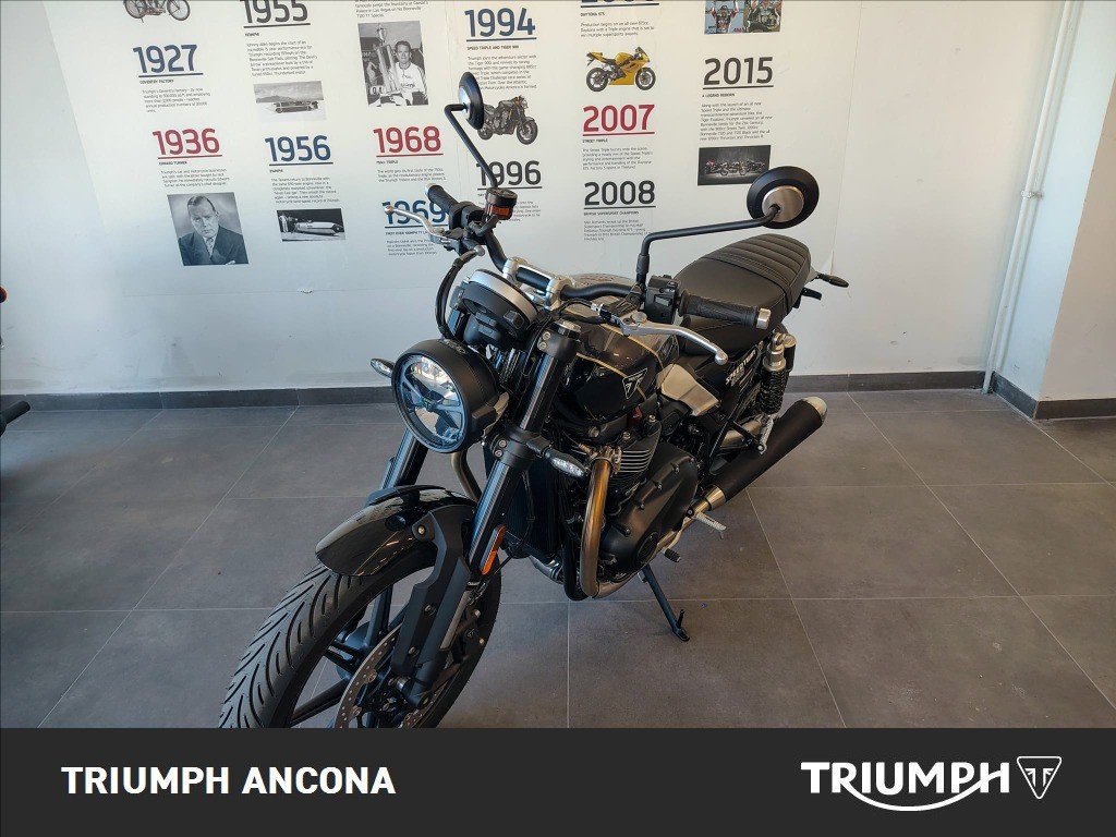 TRIUMPH Speed Twin 900 Phantom Black/Aurum Gold Abs