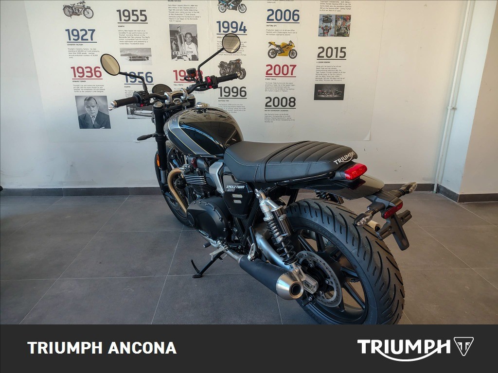 TRIUMPH Speed Twin 900 Phantom Black/Aurum Gold Abs