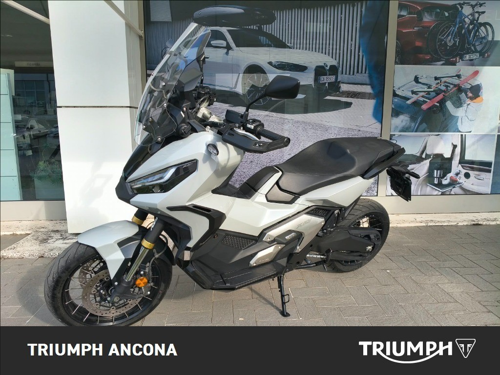HONDA X-ADV 750 DCT Abs
