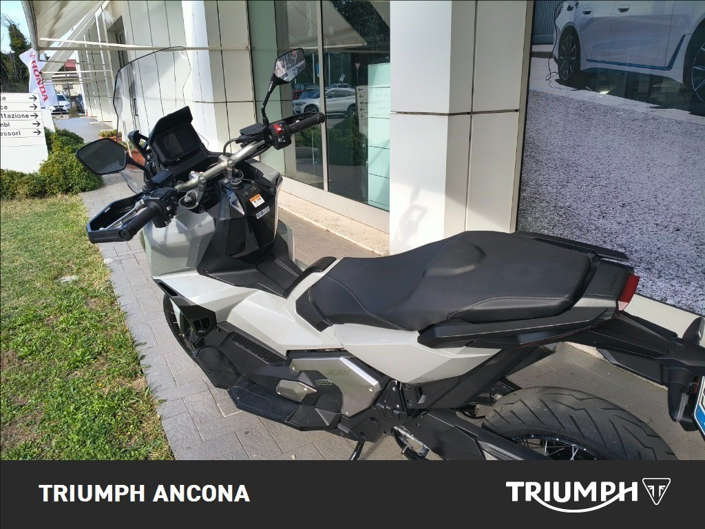 HONDA X-ADV 750 DCT Abs