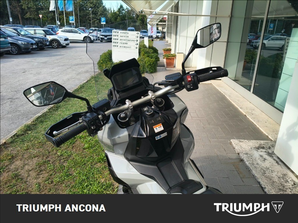 HONDA X-ADV 750 DCT Abs